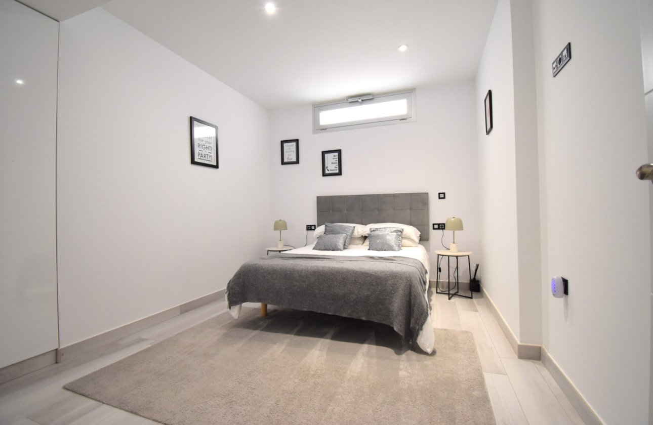 Resale - Villa - Orihuela Costa - Lomas de Cabo Roig