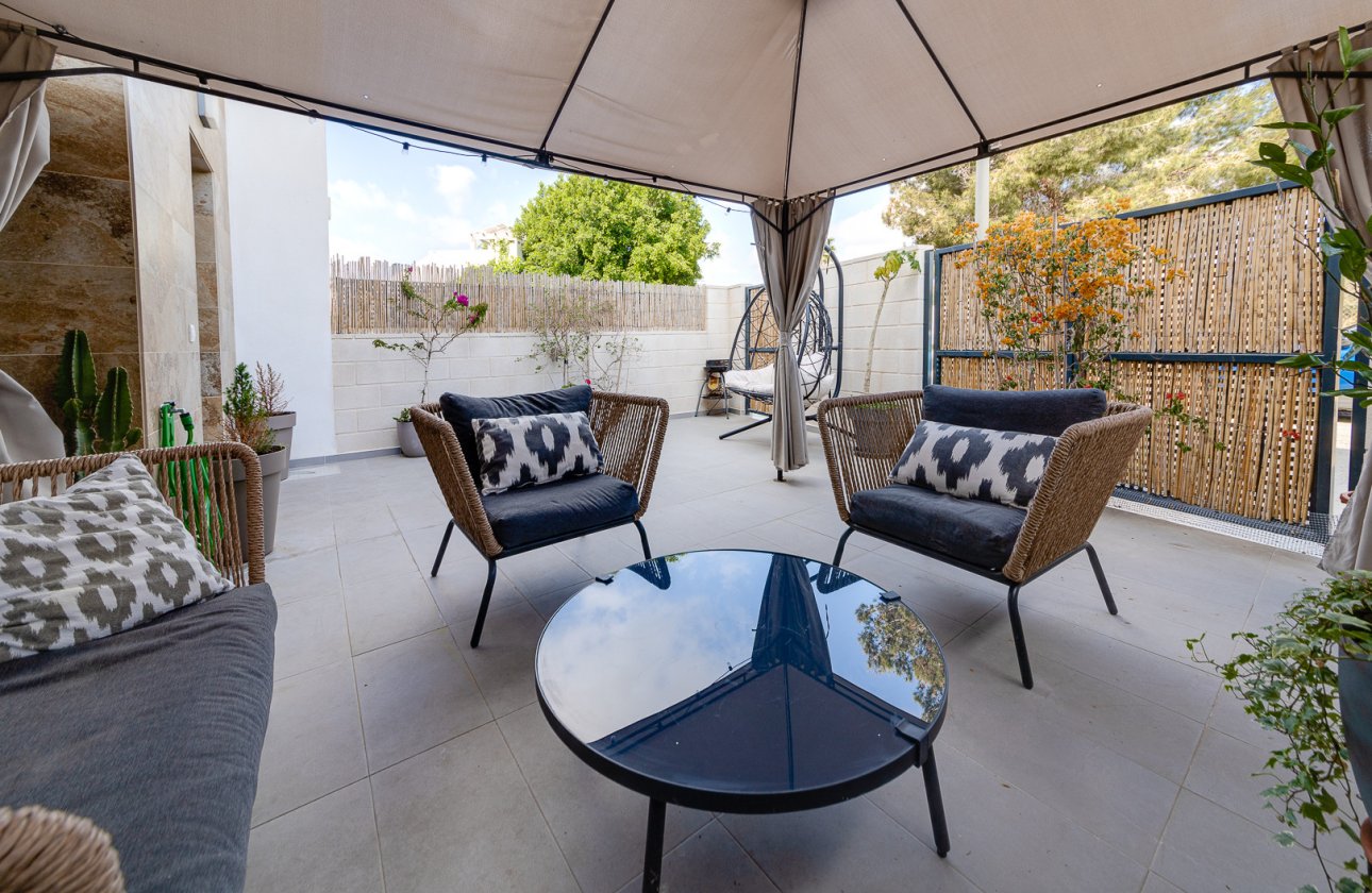 Resale - Villa - Orihuela Costa - Villamartin