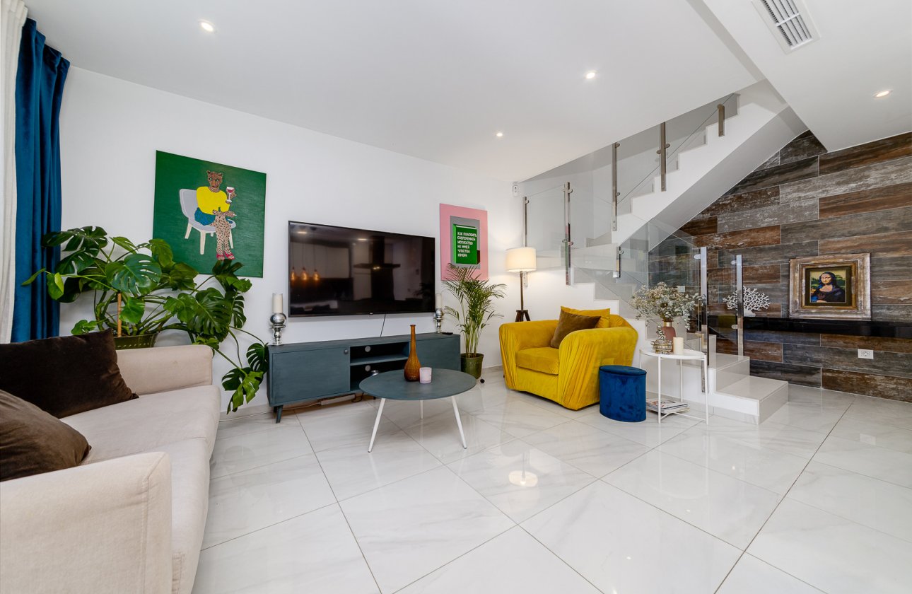 Resale - Villa - Orihuela Costa - Villamartin