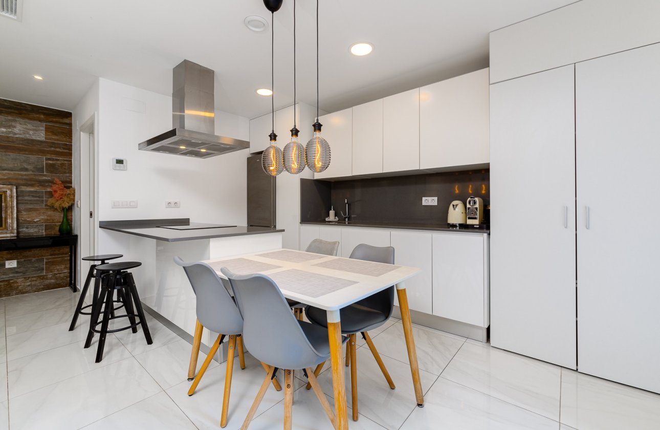 Resale - Villa - Orihuela Costa - Villamartin