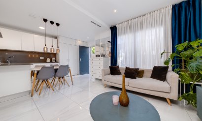 Resale - Villa - Orihuela Costa - Villamartin