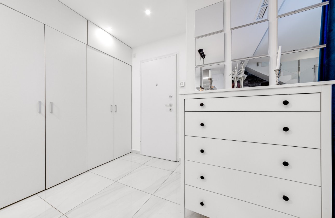 Resale - Villa - Orihuela Costa - Villamartin