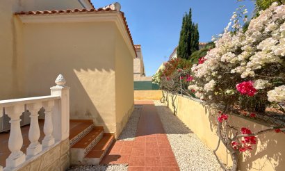 Resale - Villa - Cabo Roig - Cabo Roig>La Regia