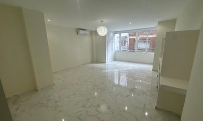 Resale - Apartment / flat - Torrevieja - Muelle Pesquero