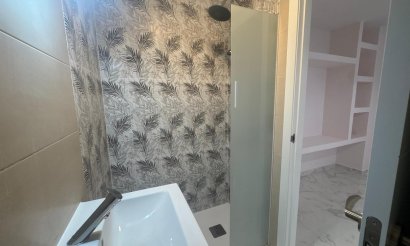 Resale - Apartment / flat - Torrevieja - Muelle Pesquero