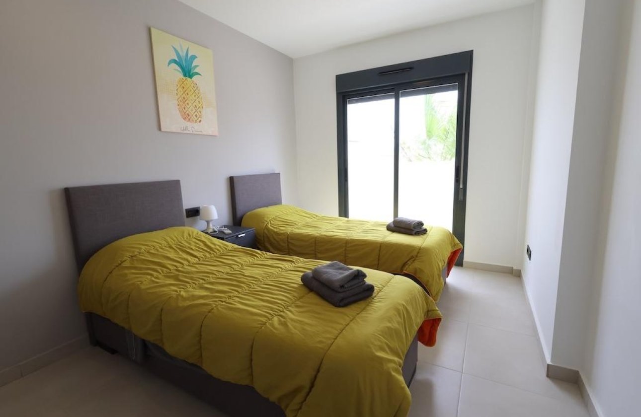 Resale - Bungalow - Guardamar del Segura - El Raso