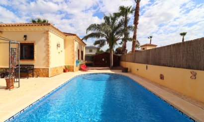 Resale - Villa - Formentera del Segura - Fincas de La Vega