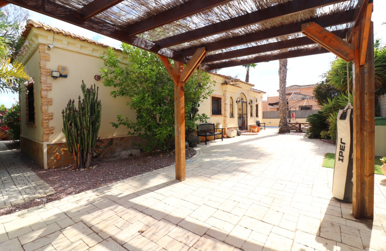 Resale - Villa - Formentera del Segura - Fincas de La Vega