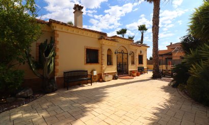 Resale - Villa - Formentera del Segura - Fincas de La Vega