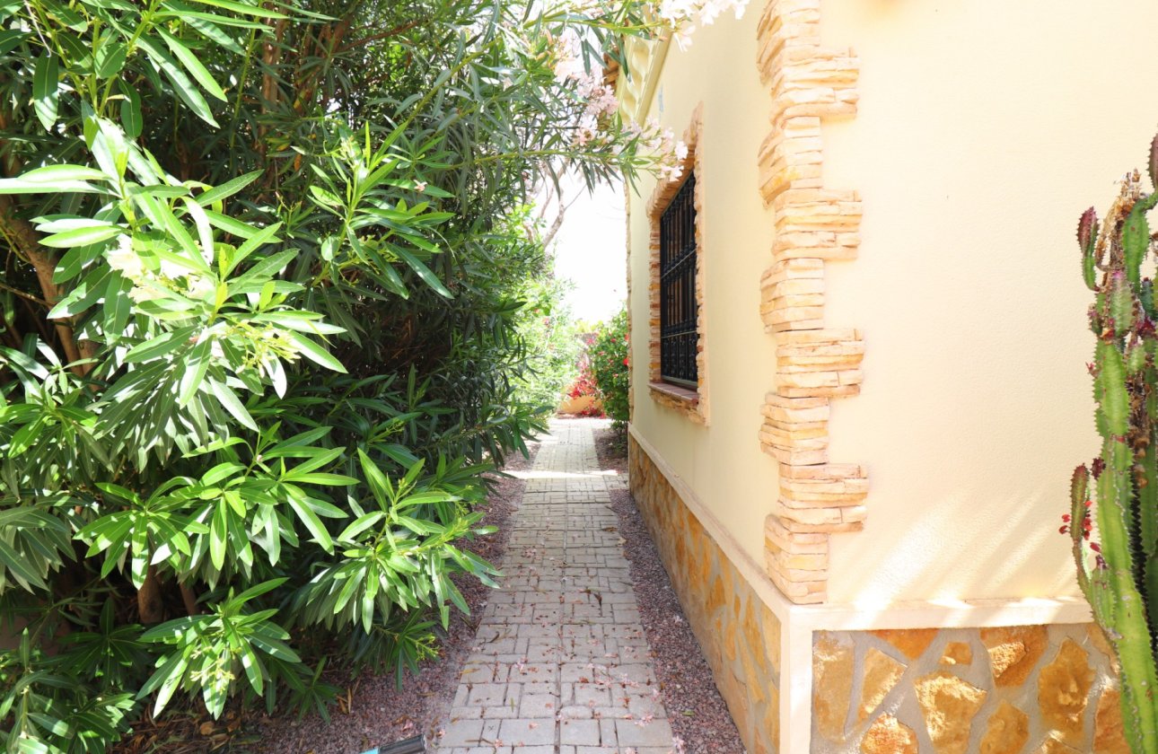 Resale - Villa - Formentera del Segura - Fincas de La Vega