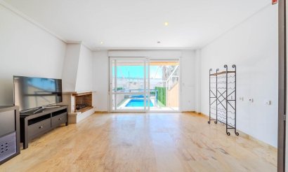 Resale - Townhouse - Orihuela Costa - Campoamor