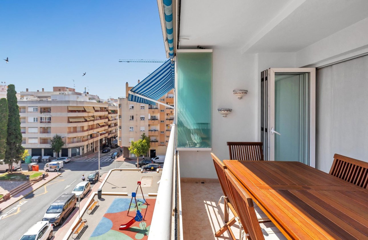 Resale - Apartment / flat - Torrevieja - Playa del Cura