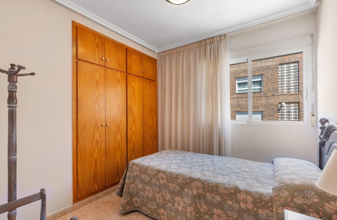Resale - Apartment / flat - Torrevieja - Playa del Cura