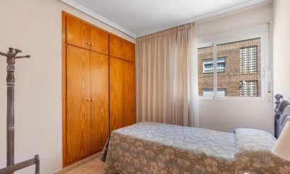 Resale - Apartment / flat - Torrevieja - Playa del Cura