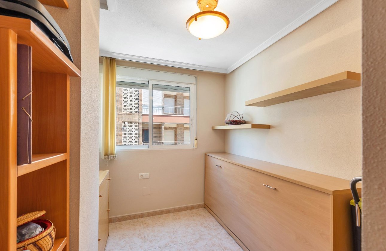 Resale - Apartment / flat - Torrevieja - Playa del Cura