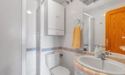 Resale - Apartment / flat - Torrevieja - Playa del Cura