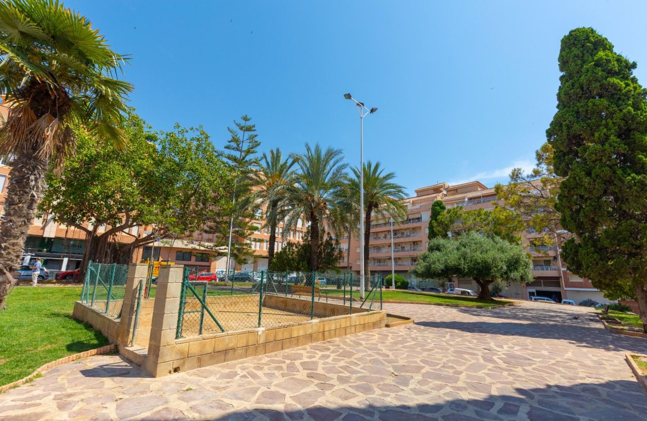 Resale - Apartment / flat - Torrevieja - Playa del Cura