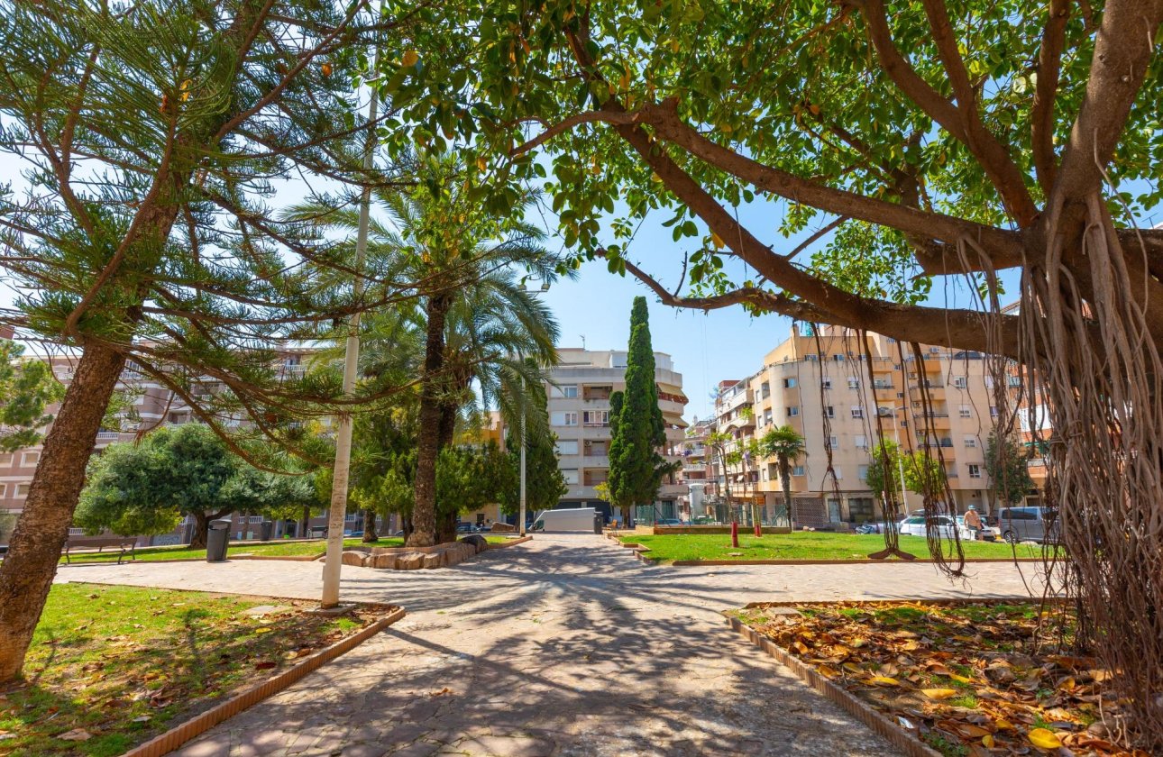 Resale - Apartment / flat - Torrevieja - Playa del Cura