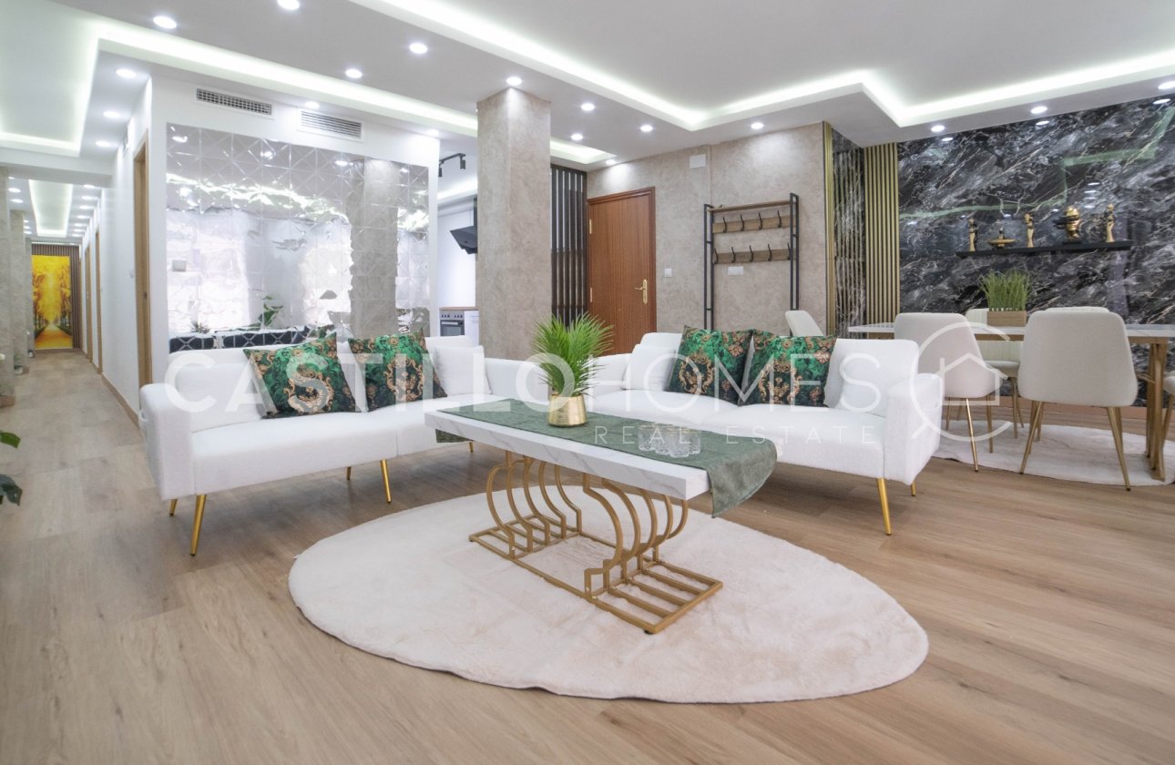Resale - Apartment / flat - Torrevieja - Centro