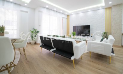 Resale - Apartment / flat - Torrevieja - Centro