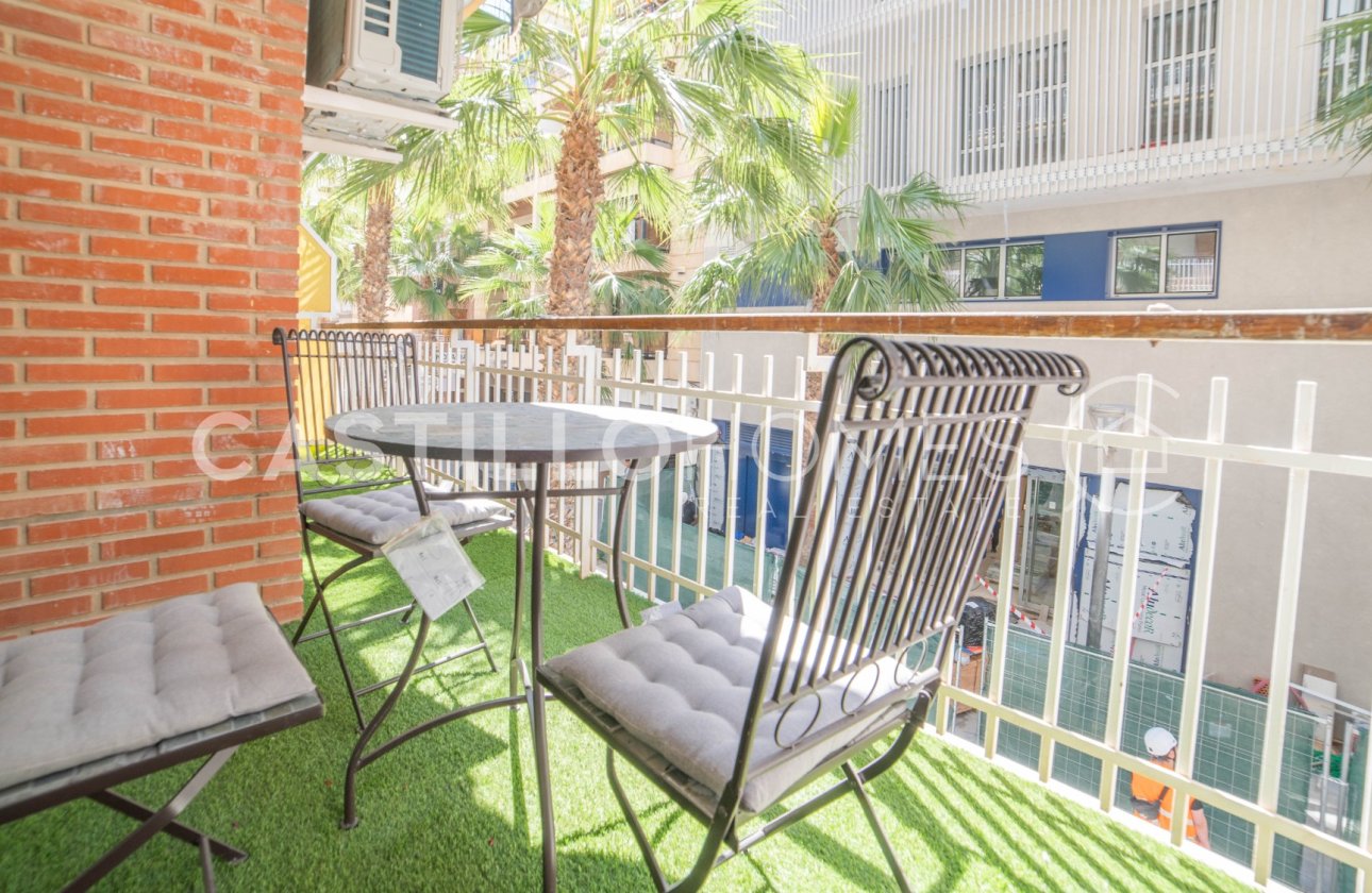 Resale - Apartment / flat - Torrevieja - Centro