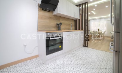 Resale - Apartment / flat - Torrevieja - Centro