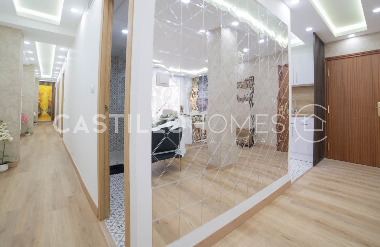 Resale - Apartment / flat - Torrevieja - Centro
