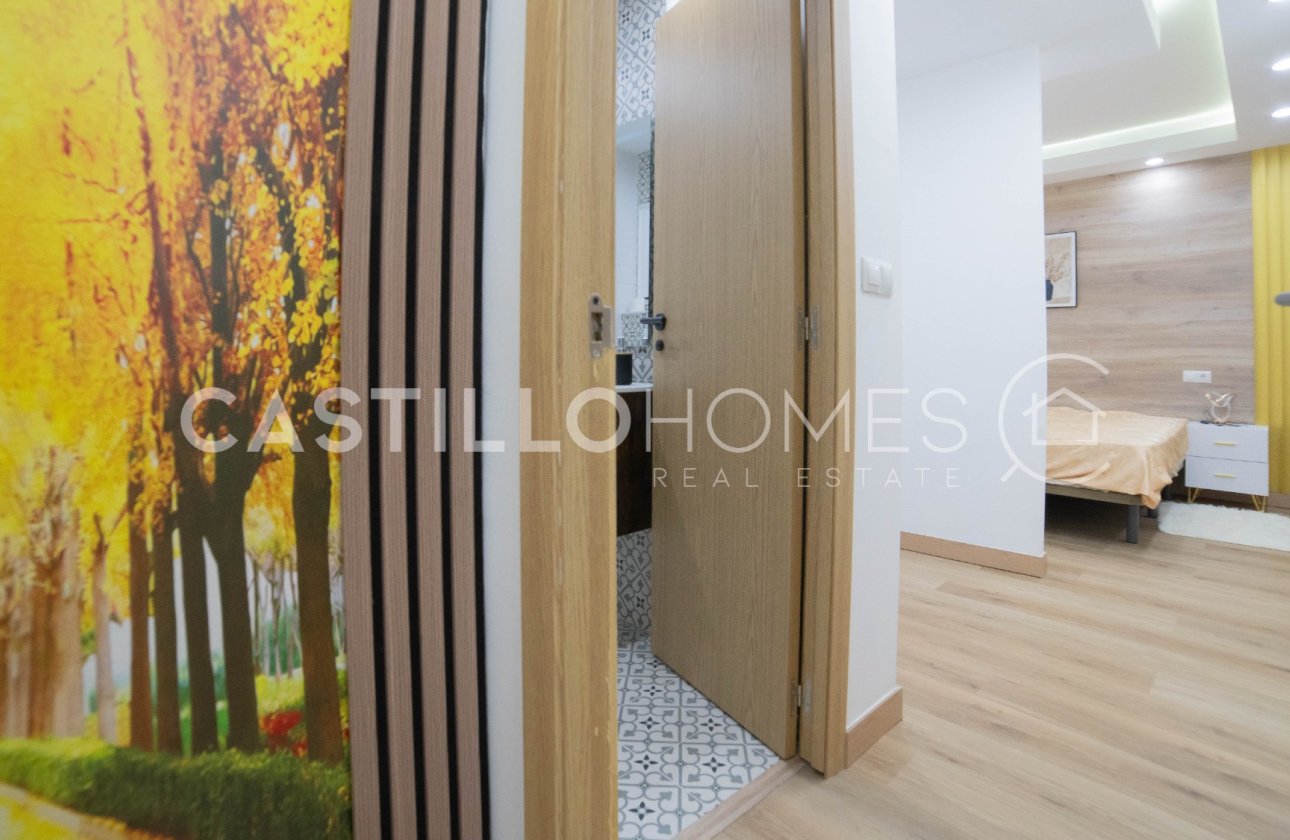 Resale - Apartment / flat - Torrevieja - Centro