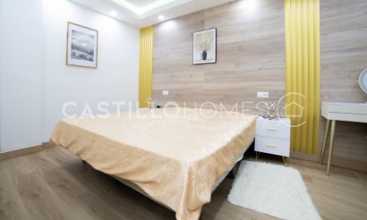 Resale - Apartment / flat - Torrevieja - Centro