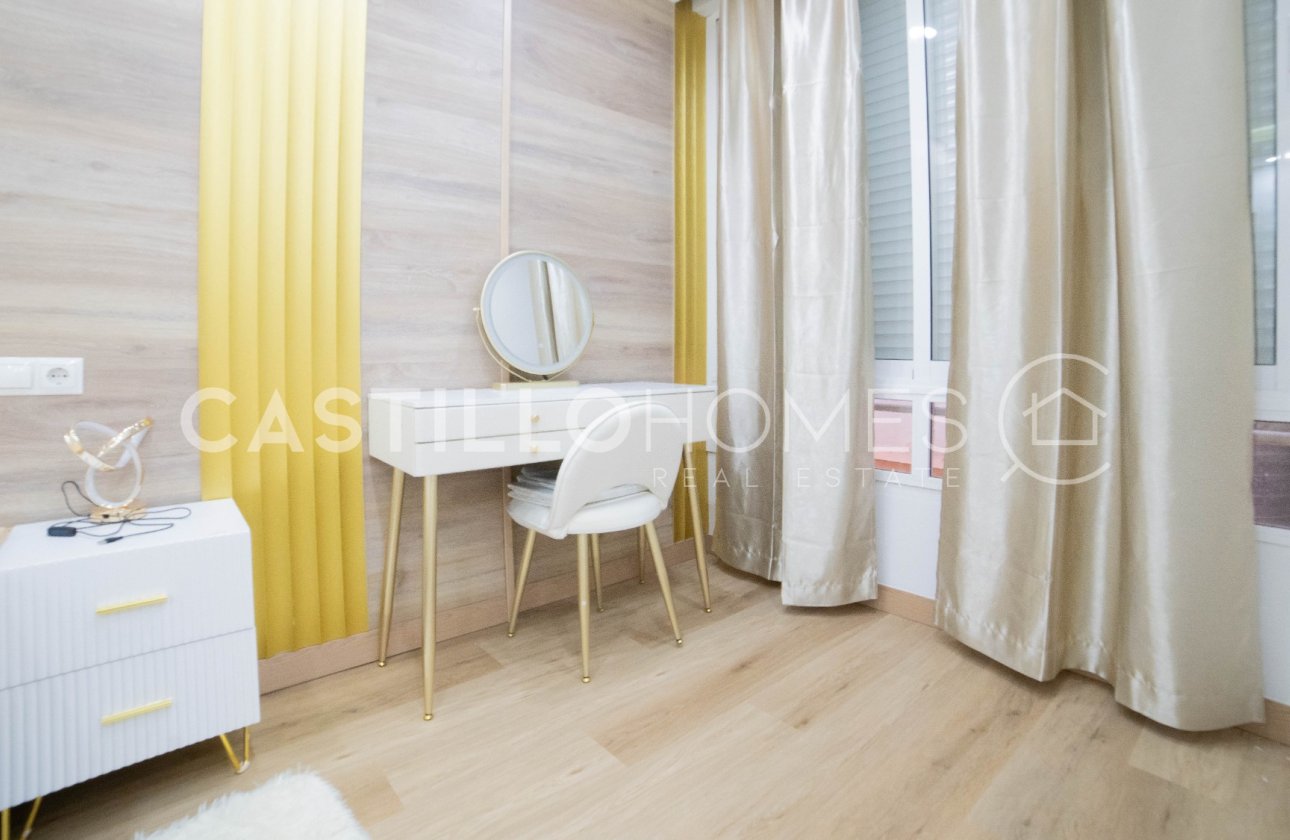 Resale - Apartment / flat - Torrevieja - Centro