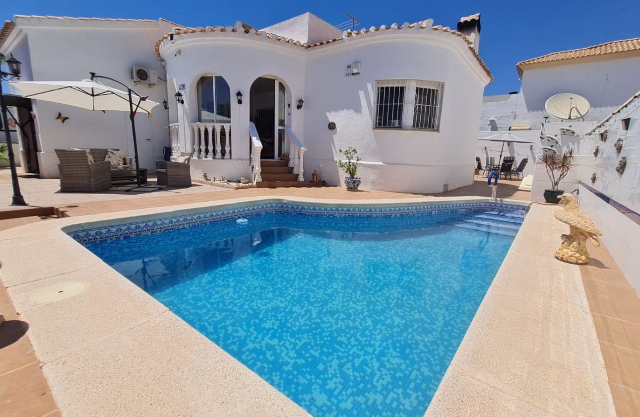 Resale - Villa - Orihuela Costa - La Florida