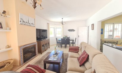 Resale - Villa - Orihuela Costa - La Florida