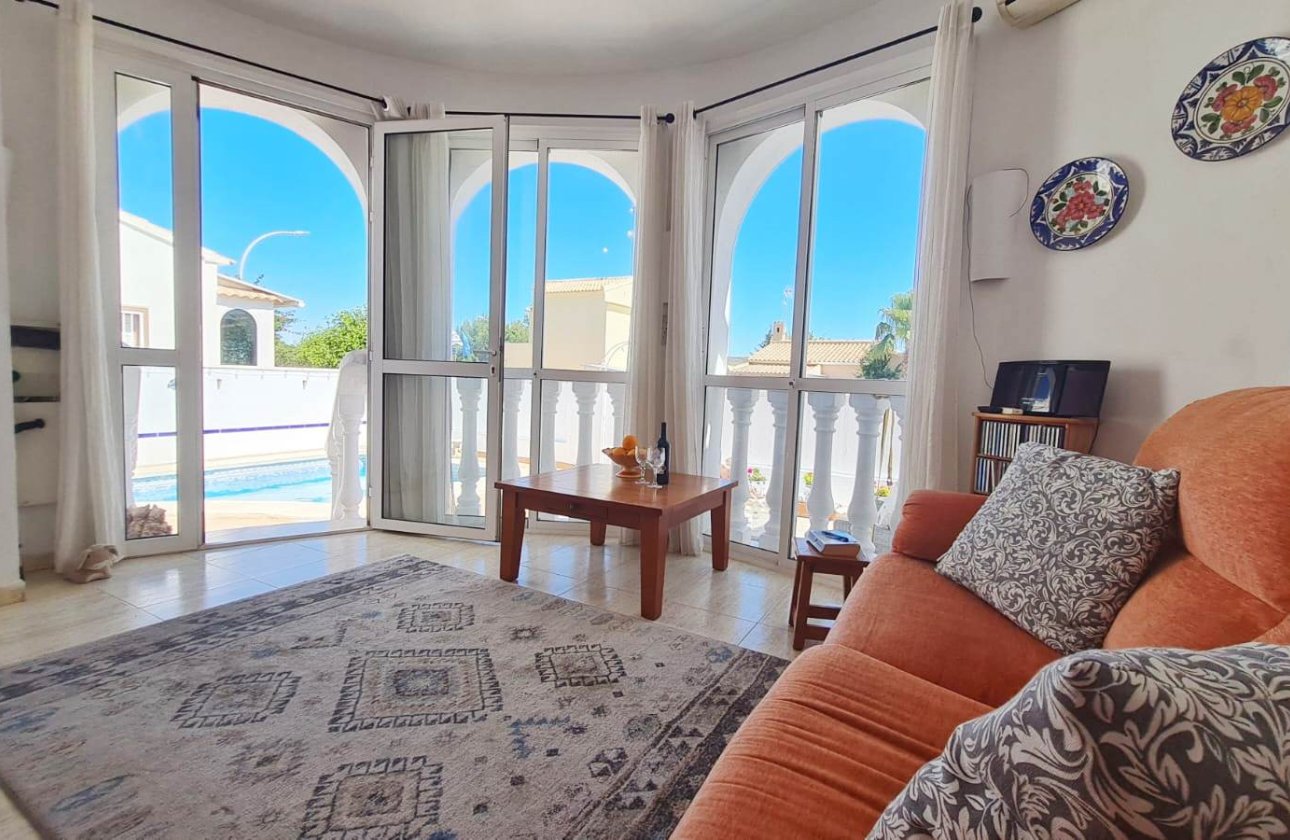 Resale - Villa - Orihuela Costa - La Florida