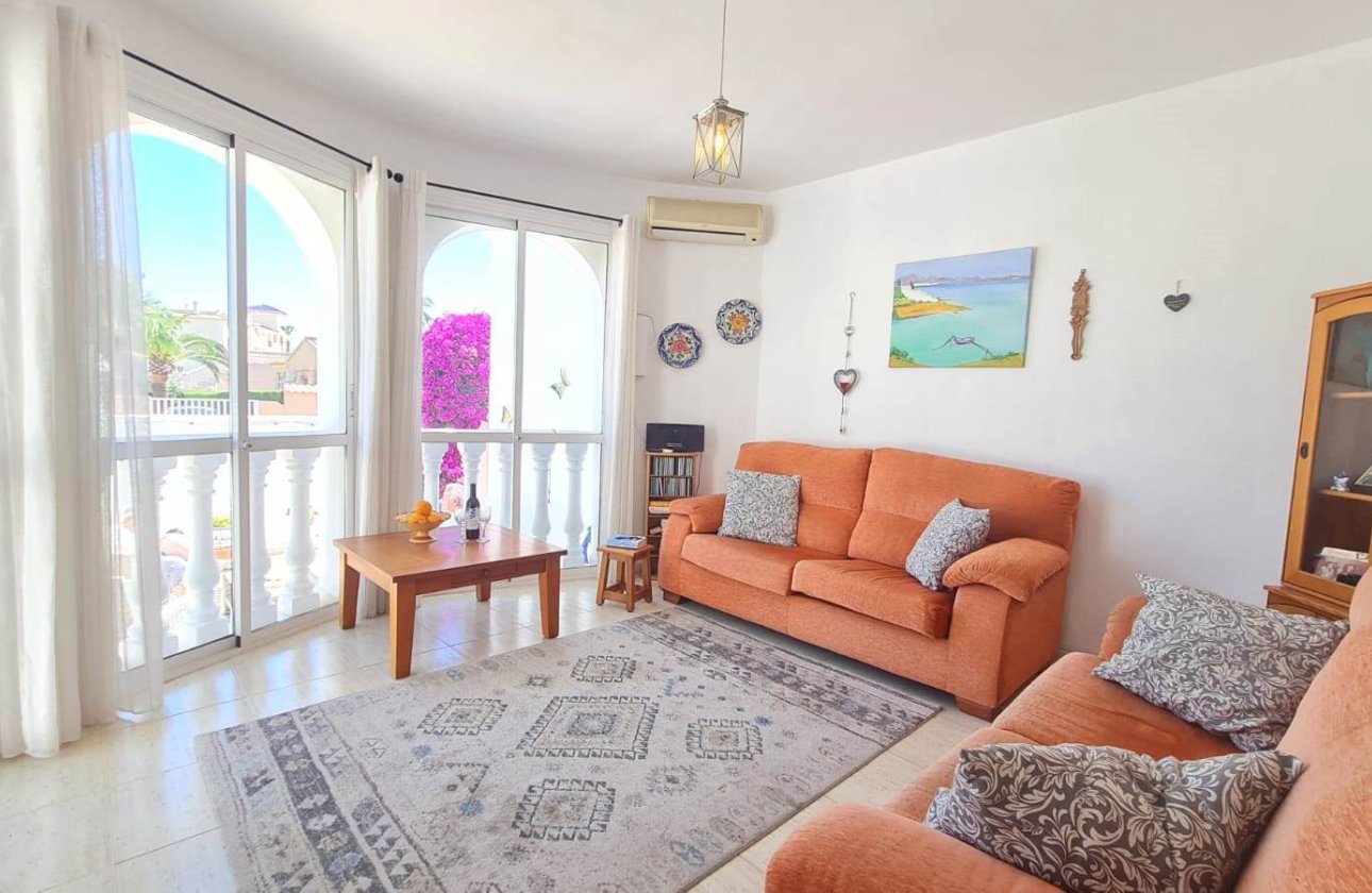 Resale - Villa - Orihuela Costa - La Florida
