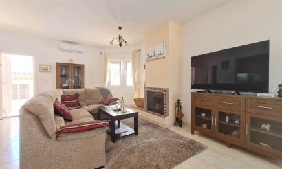 Resale - Villa - Orihuela Costa - La Florida