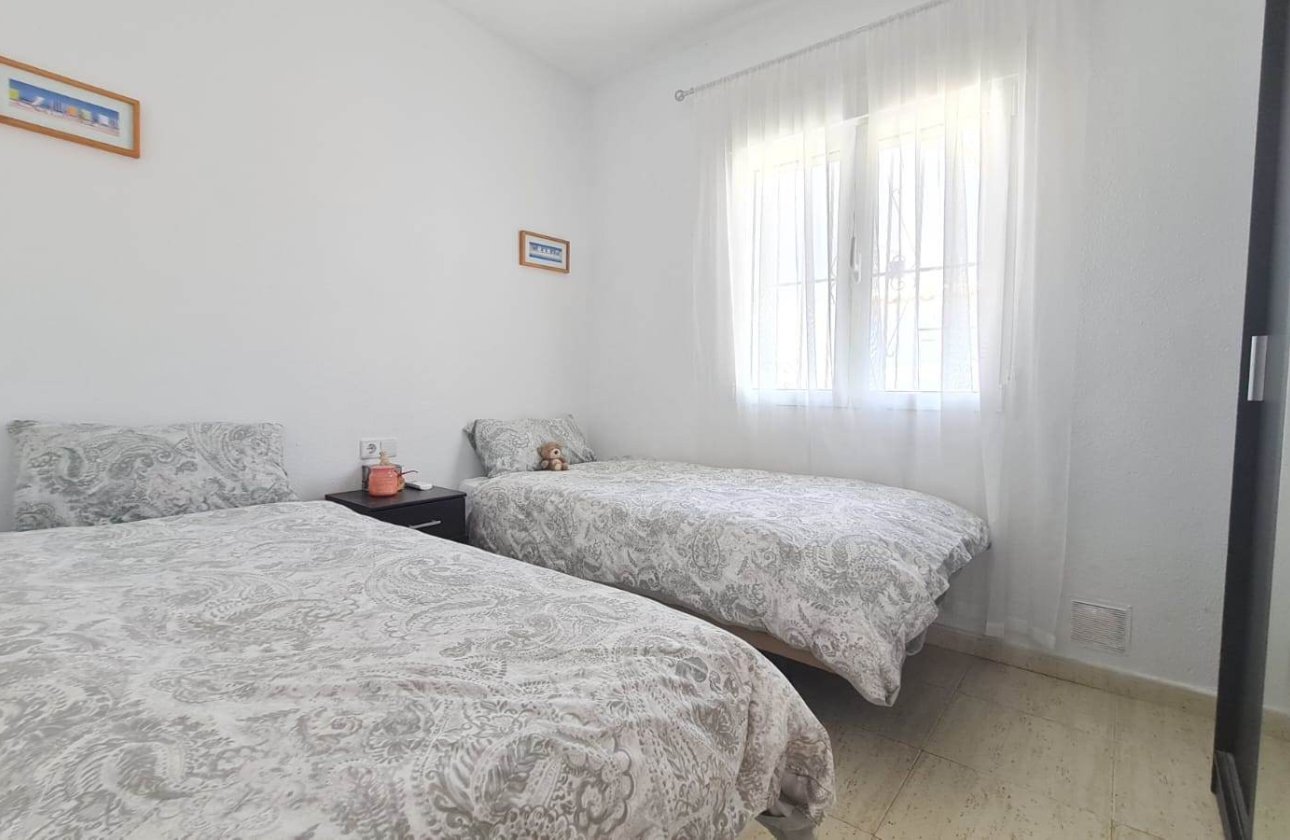 Resale - Villa - Orihuela Costa - La Florida
