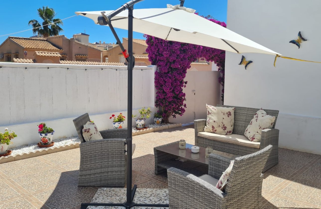 Resale - Villa - Orihuela Costa - La Florida