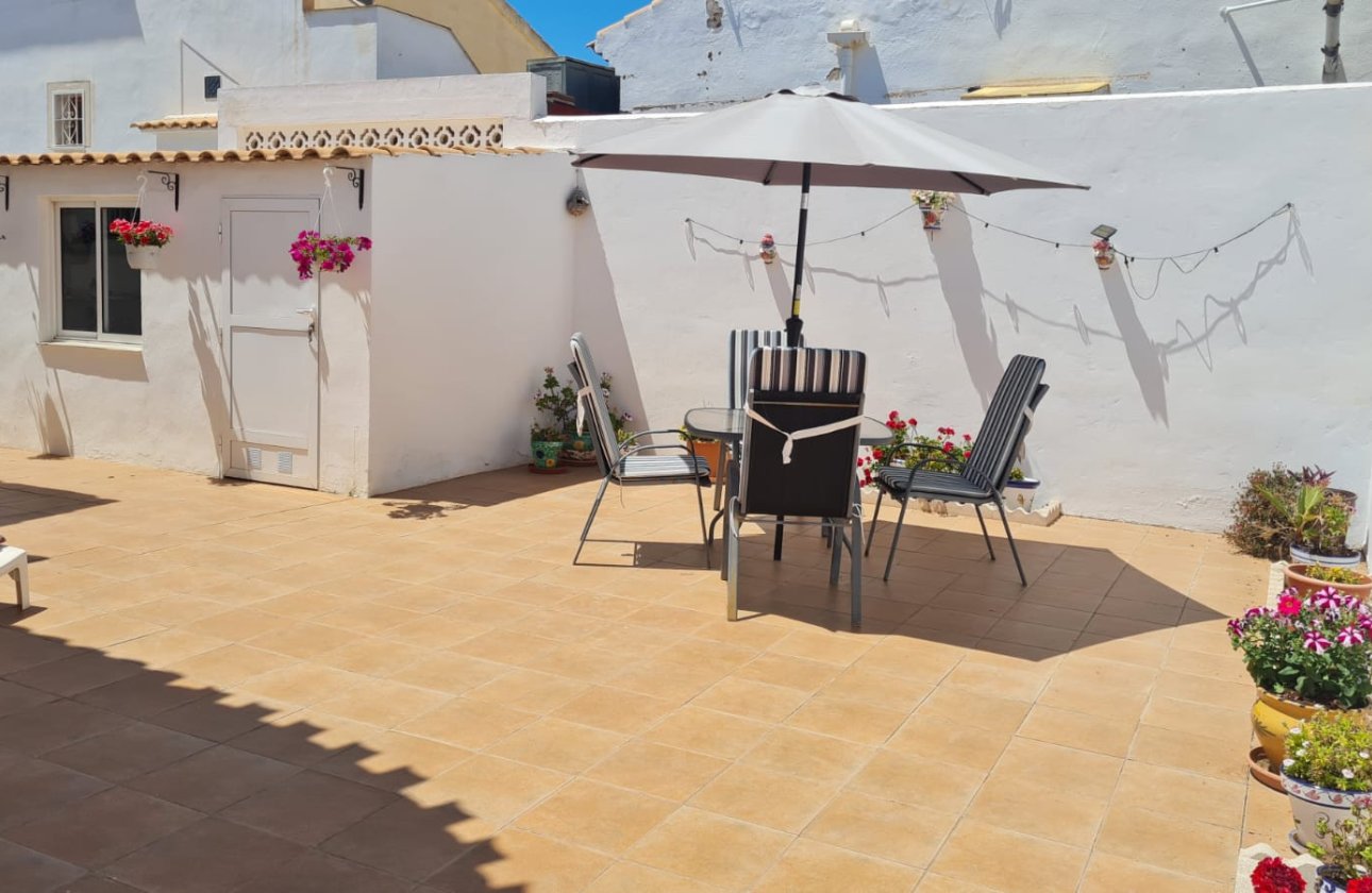 Resale - Villa - Orihuela Costa - La Florida
