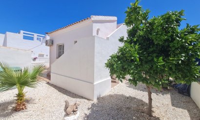 Resale - Villa - Orihuela Costa - La Florida