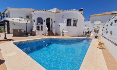 Resale - Villa - Orihuela Costa - La Florida