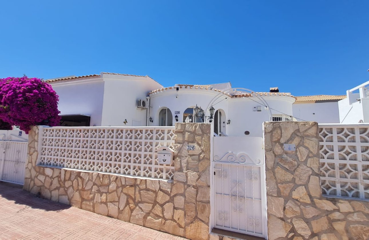 Resale - Villa - Orihuela Costa - La Florida