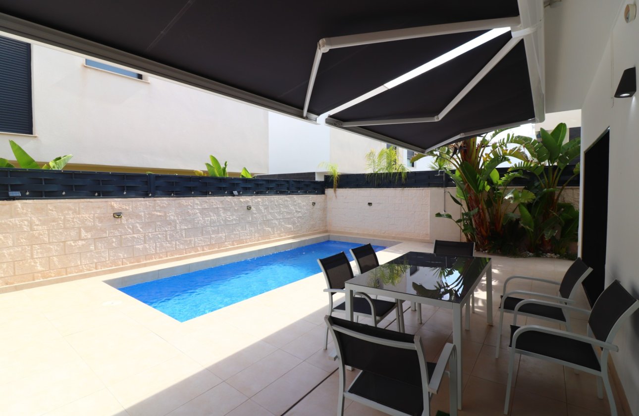Resale - Villa / Semi detached - Benijofar - Benijofar - Village