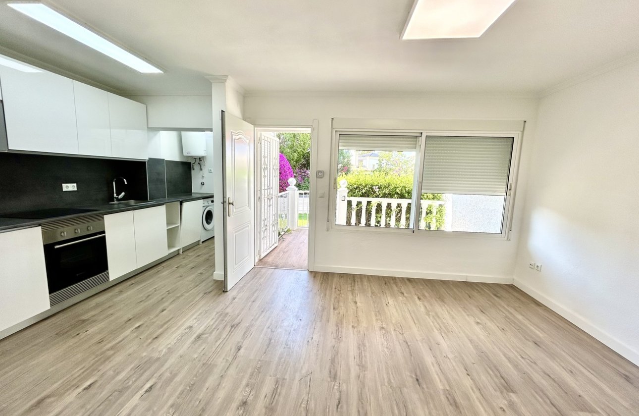 Resale - Apartment / flat - Villamartin