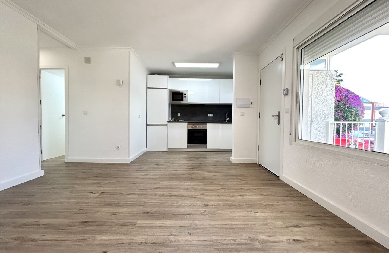Resale - Apartment / flat - Villamartin