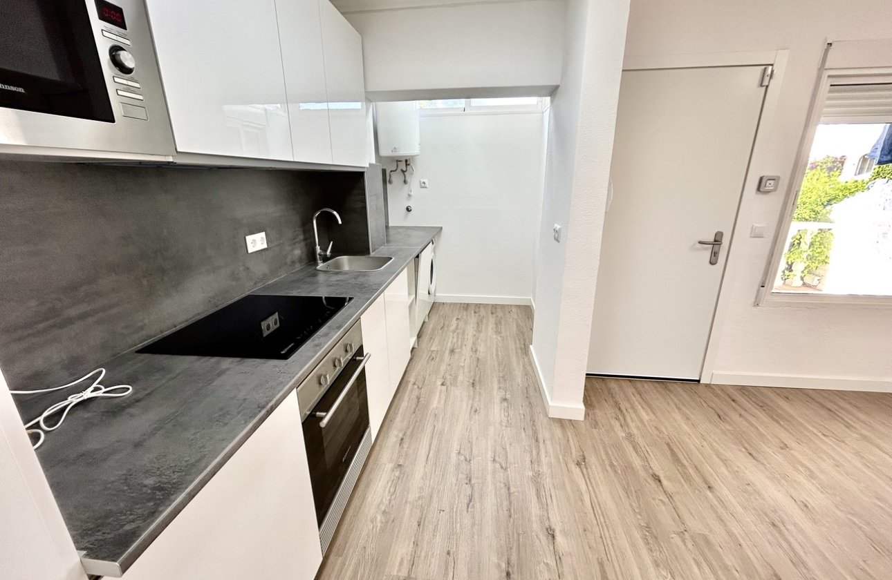 Resale - Apartment / flat - Villamartin