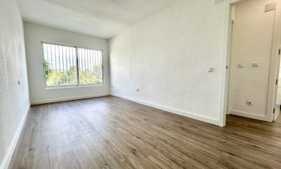 Resale - Apartment / flat - Villamartin