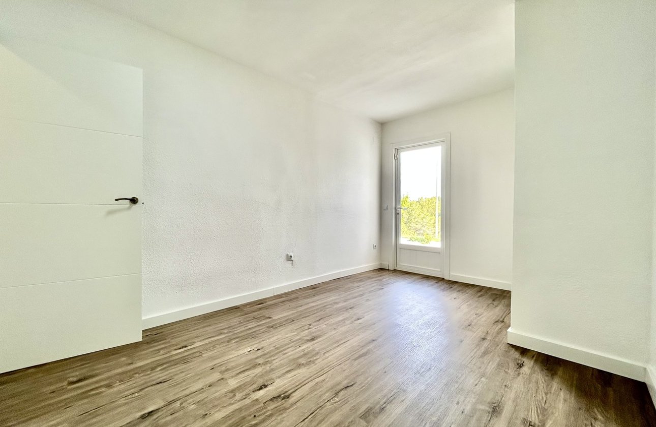 Resale - Apartment / flat - Villamartin