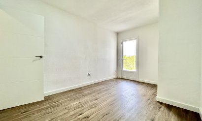 Resale - Apartment / flat - Villamartin