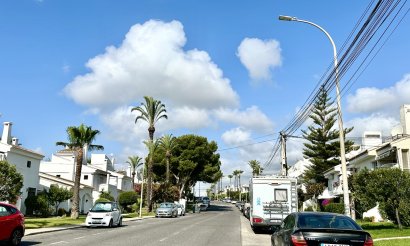 Resale - Apartment / flat - Villamartin