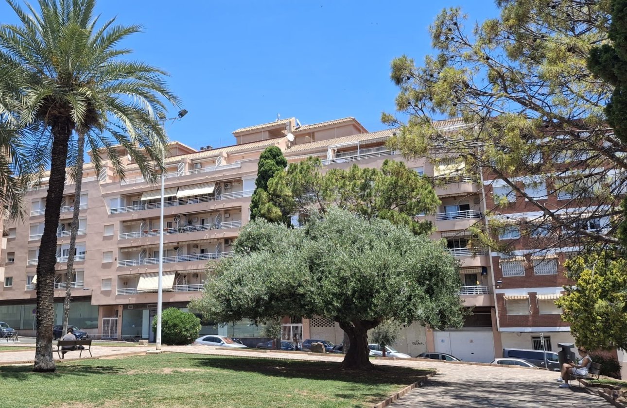 Resale - Apartment / flat - Torrevieja - Playa de El Cura